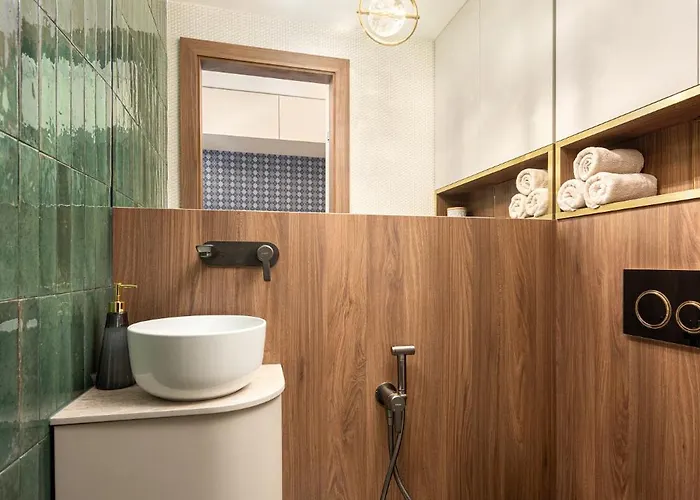 Golden Golf With Whirlpool, Garden And Free Parking アパート *